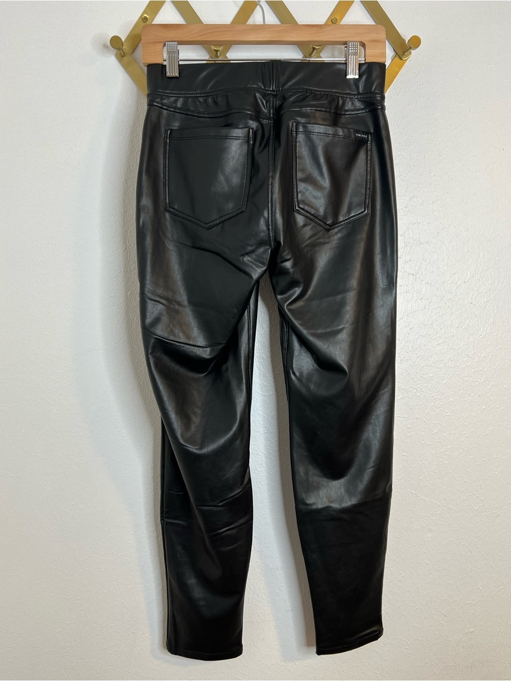 $105 Sanctuary Faux Leather Black Women’s Leggings - Picture 4 of 6